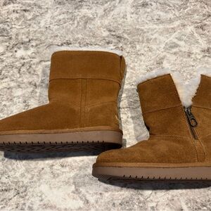Koolaburra Uggs NEW 🆕 Tan Suede Boots with Cream Lining